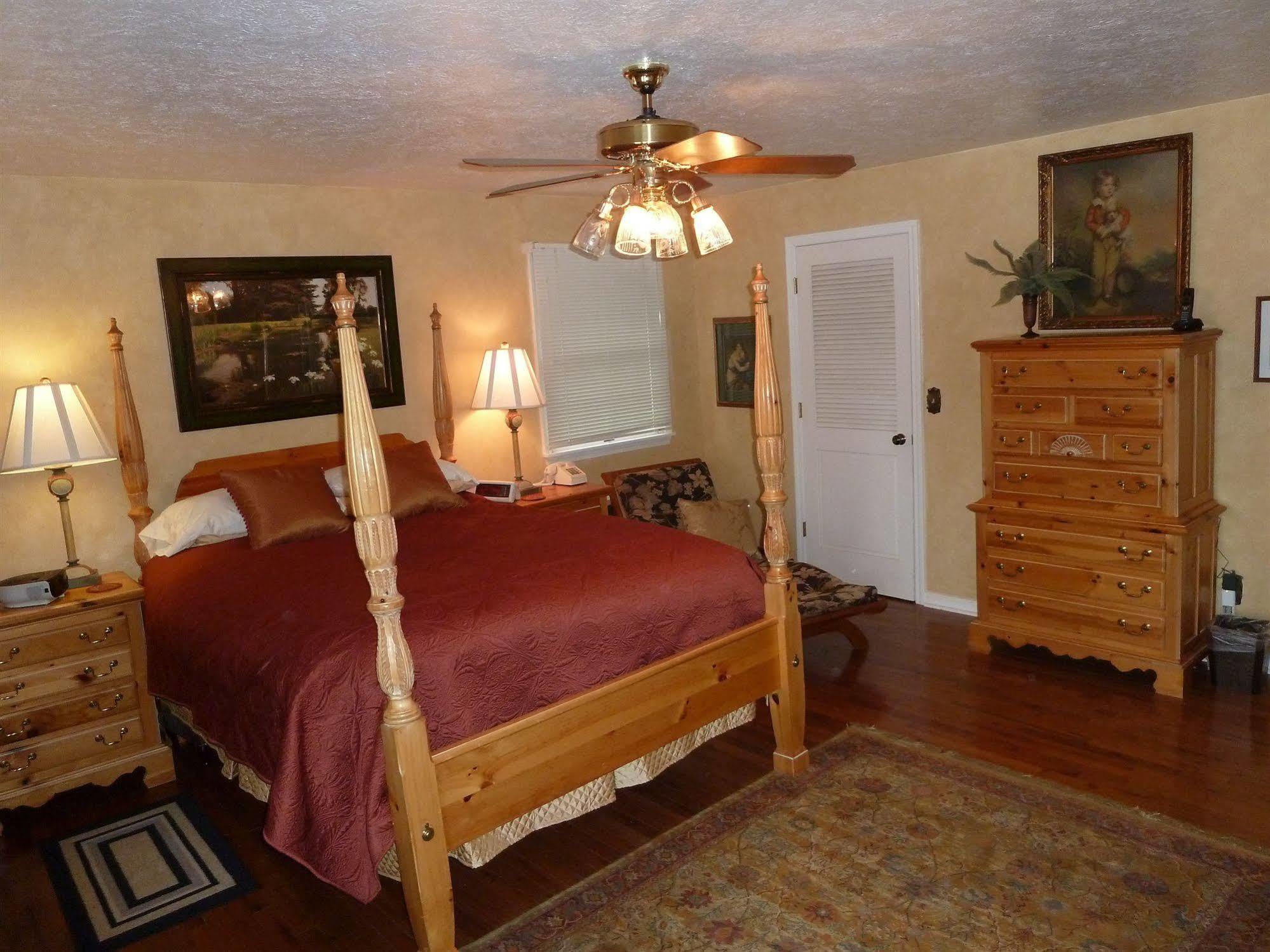 Bad Rock Bed And Breakfast Inn Columbia Falls Extérieur photo