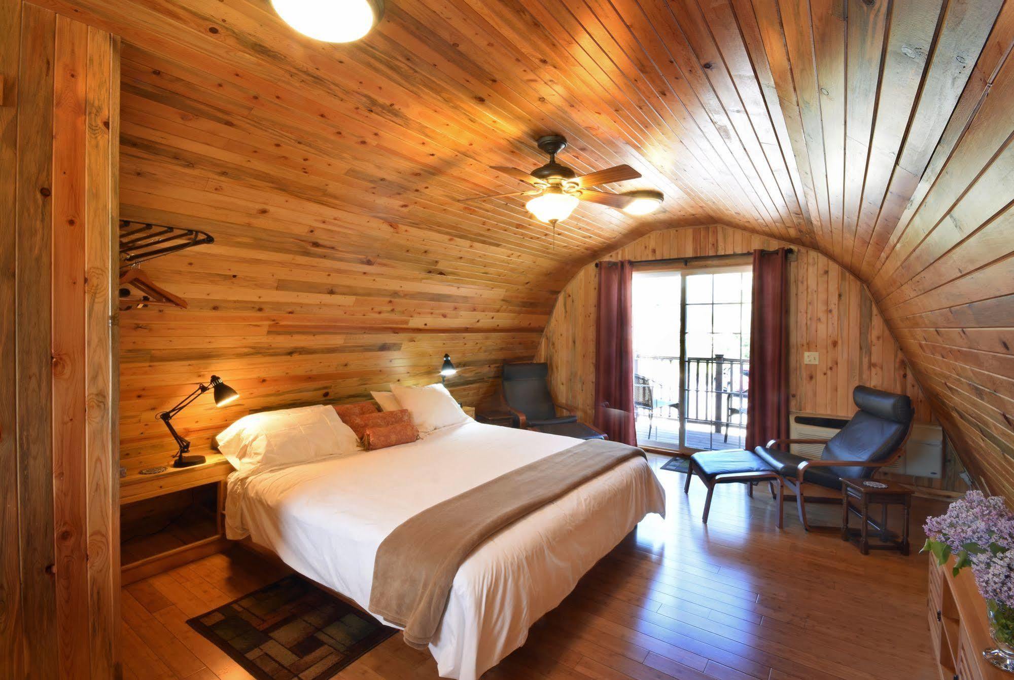 Bad Rock Bed And Breakfast Inn Columbia Falls Extérieur photo