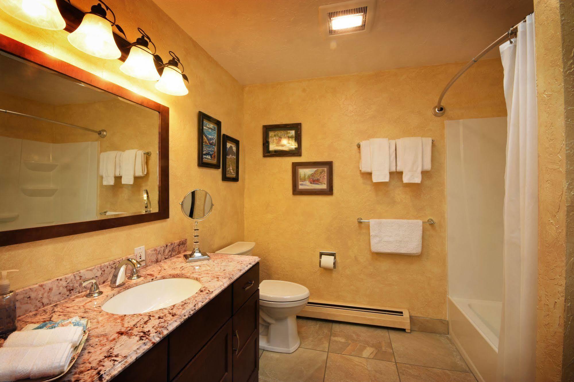 Bad Rock Bed And Breakfast Inn Columbia Falls Extérieur photo